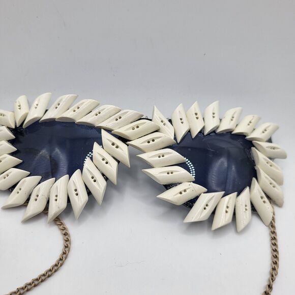 Funky apocalyptic - chain frames - shark tooth handmade - Picture 1 of 2